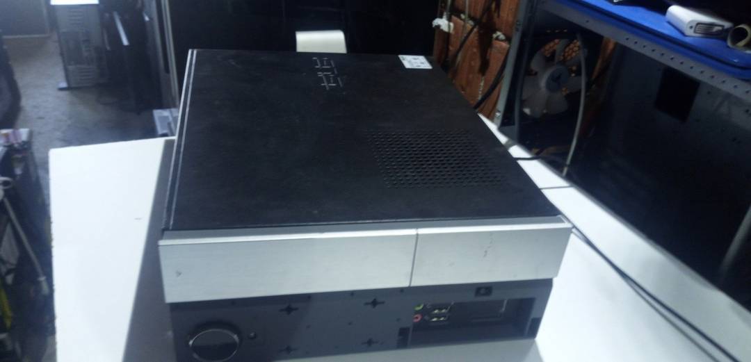 Mini PC Asus i5-650 3.2 GHz / 4 GB / 250 GB HDD