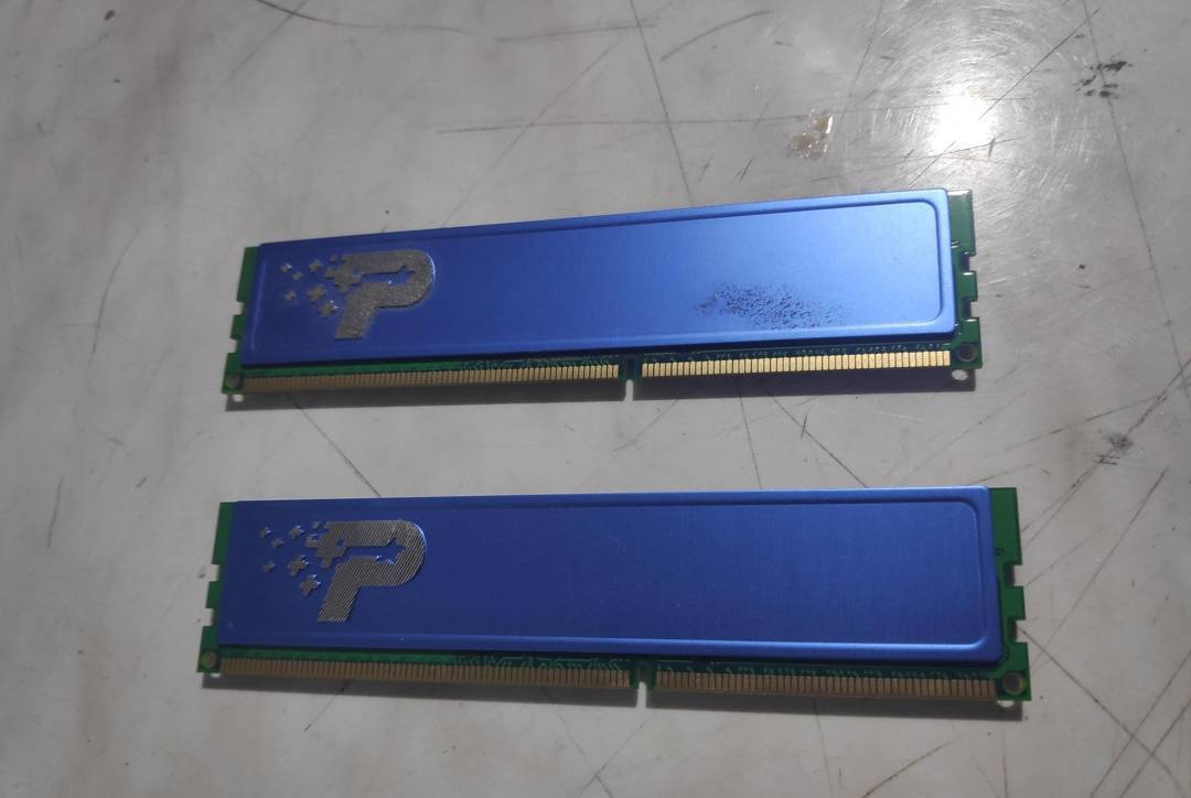 Оперативная память для ПК Patriot 2x 2 GB DDR3 1600 MHz