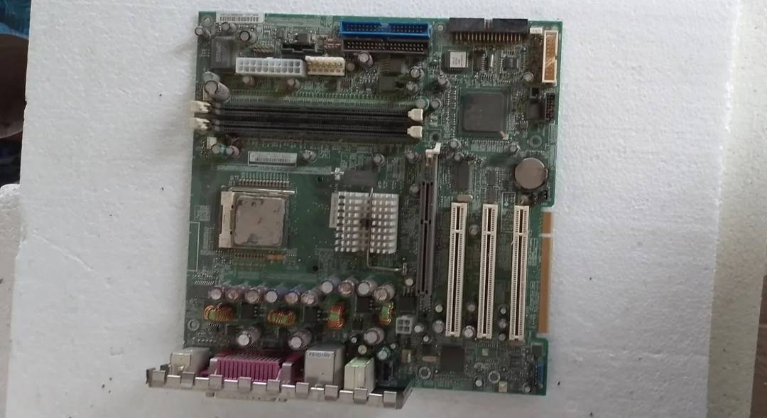Дънна платка IBM Socket 478