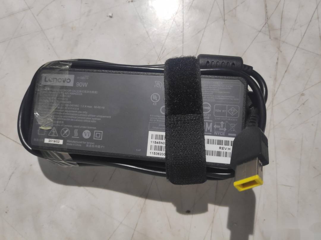Punjač za laptop Lenovo 20 V 4.5 A