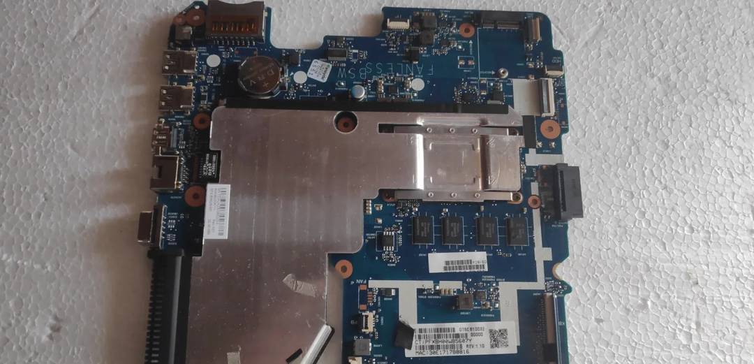 Laptop alaplap HP 14-am030ng