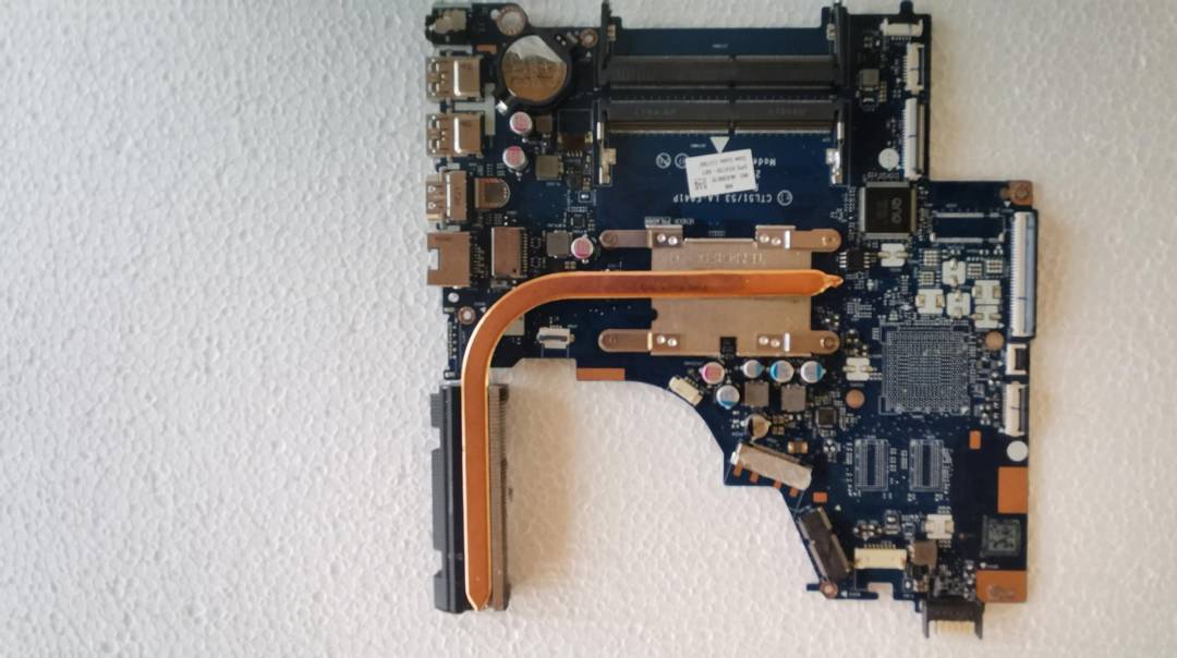 Laptop alaplap HP Pavilion 15-bw040no AMD A6-9220