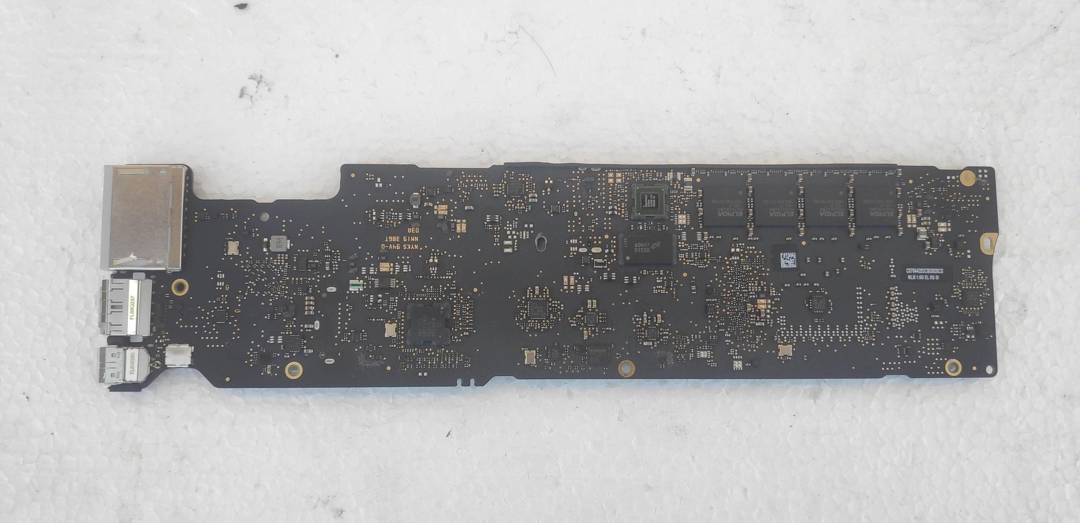 Placă de bază laptop Apple MacBook Air A1466 13" Early 2017 i5 / 8 GB