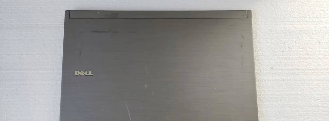 Zaslon v kompletu z ohišjem Dell Latitude E6410