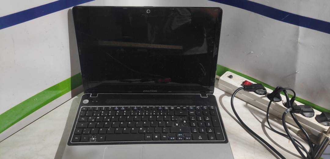 Части за лаптоп eMachines E640
