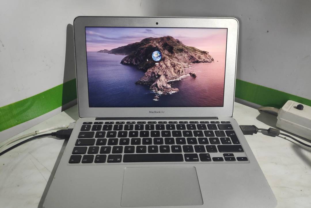 Части за лаптоп Apple MacBook Air 11 A1465 (Mid 2012) i5 1.7 GHz