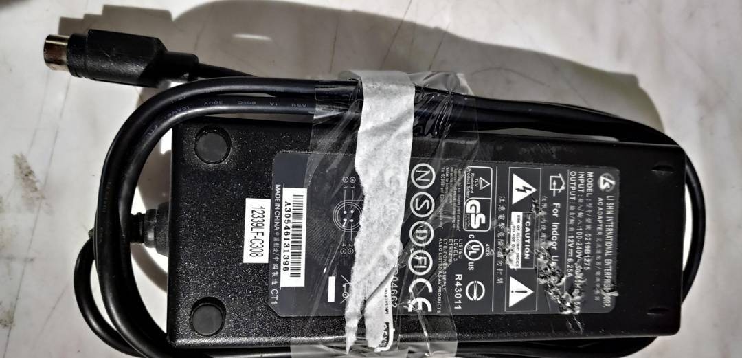 Adaptor de alimentare LiShin 12 V 6.25 A