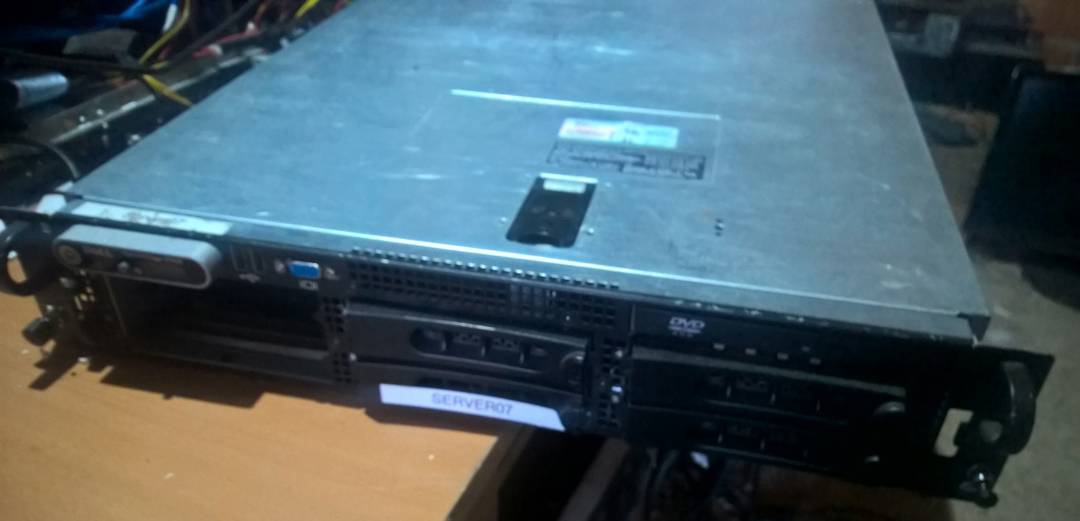 Server Dell PowerEdge 2950 Xeon 5160 / 4 GB