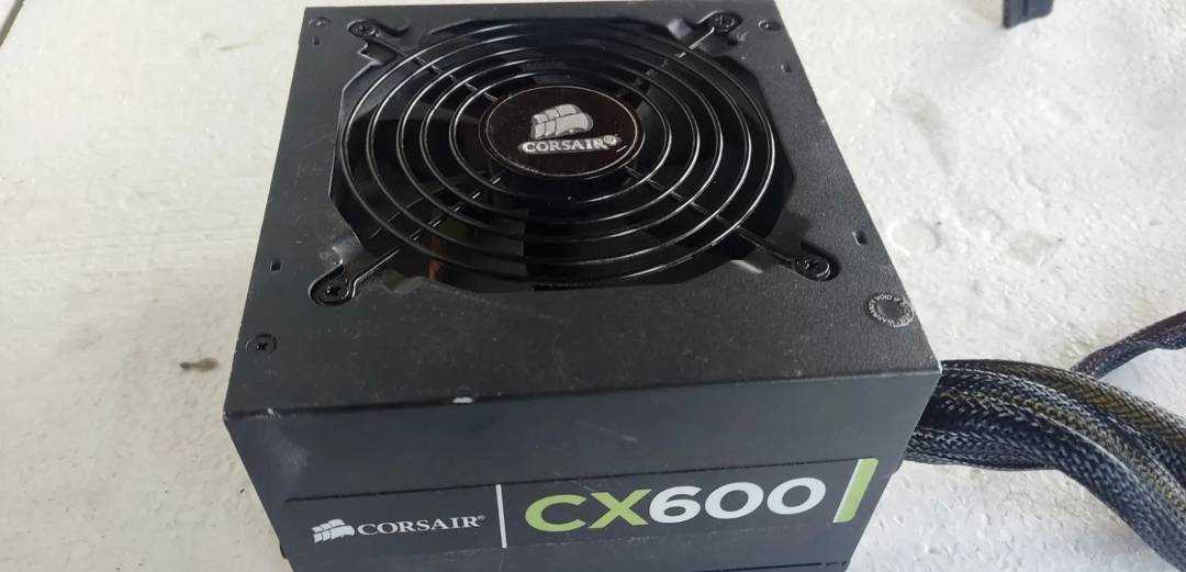 Захранване за компютър Corsair CX600 600 W