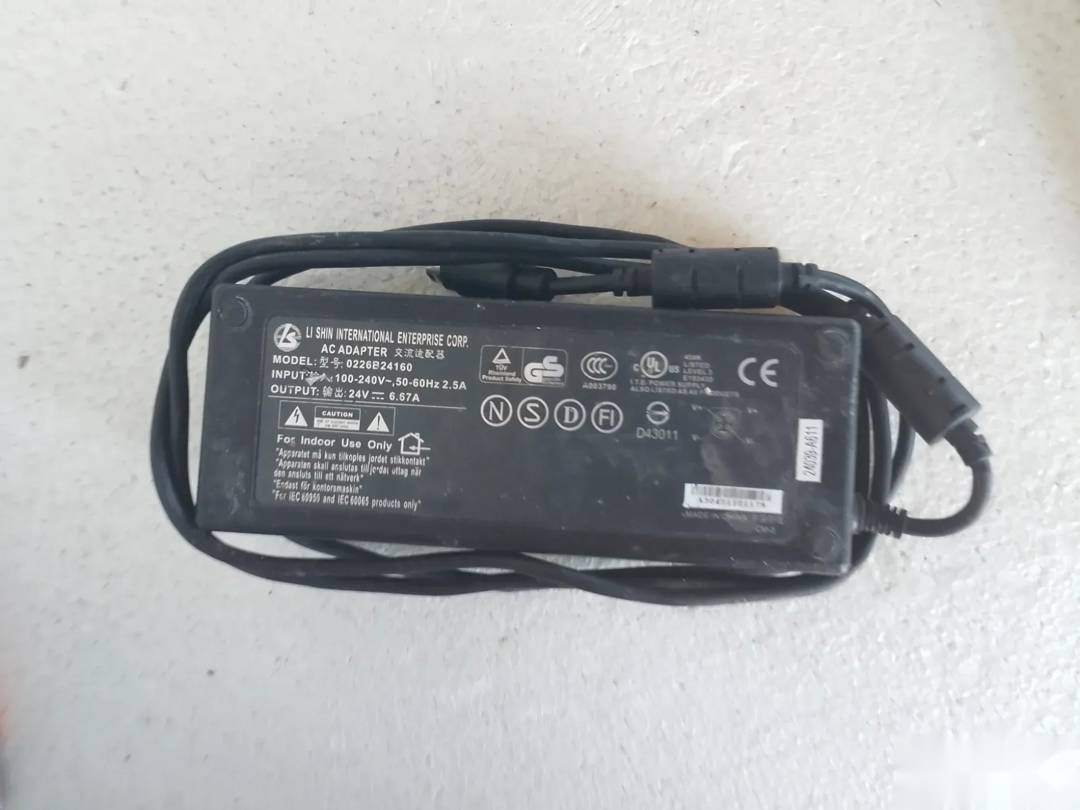 Захранващ адаптер LiShin 24 V 6.67 A