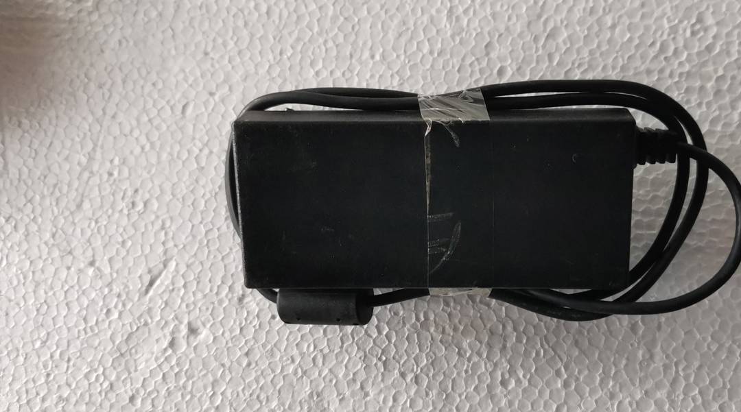 Încărcător laptop Asus 19 V 2 A