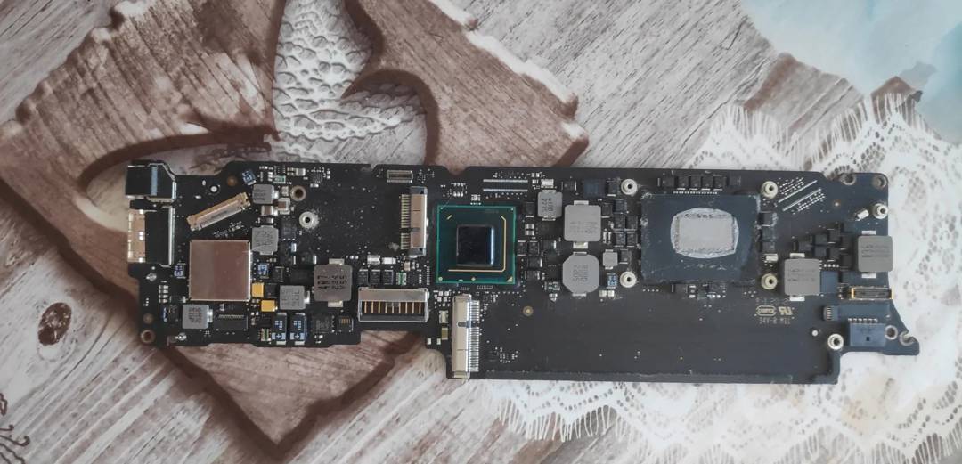Дънна платка за лаптоп Apple MacBook Air 11 A1465 (Mid 2012) i5 1.7 GHz / 4 GB