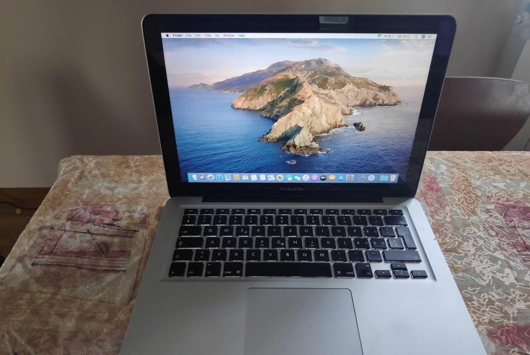 Лаптоп Apple MacBook Pro 13 (Mid 2012) i5 2.5 GHz / 6 GB