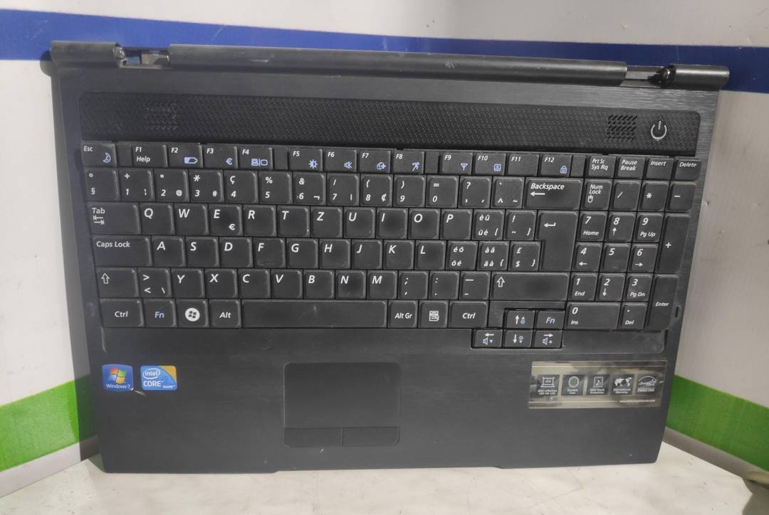 Части за лаптоп Samsung NP-P580