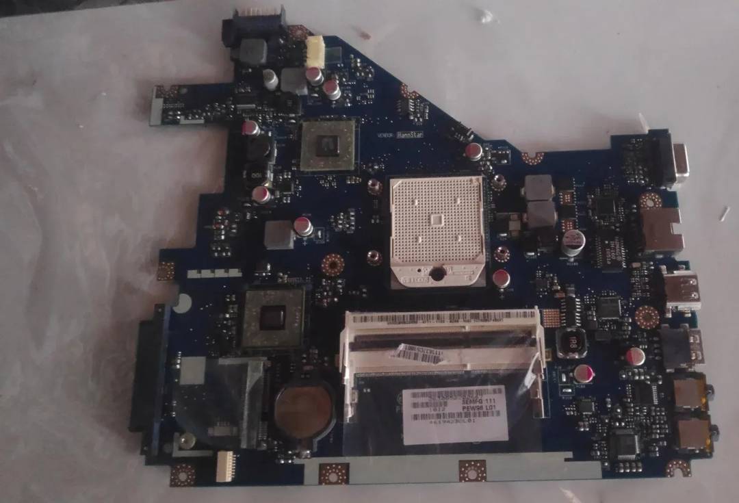 Laptop-Mainboard Packard Bell PEW96