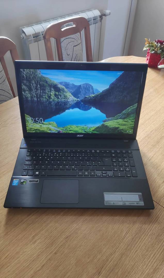 Ноутбук Acer Aspire V3-772G i7-4702MQ / 8 GB / 500 GB HDD