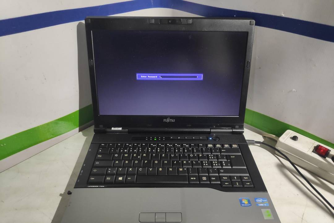 Части за лаптоп Fujitsu LifeBook S752