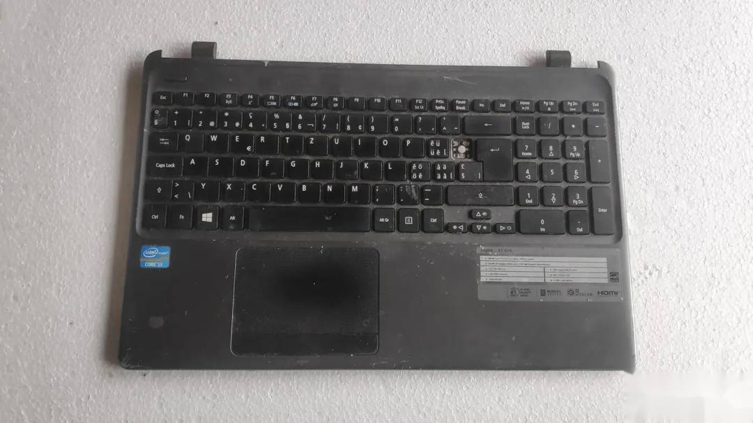 Палмрест с клавиатура Acer Aspire E1-570
