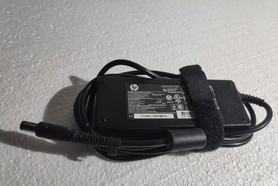 Зарядно за лаптоп HP 19 V 4.7 A