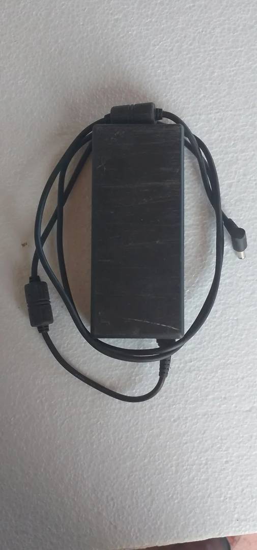 Punjač za laptop LG 19 V 7.37 A