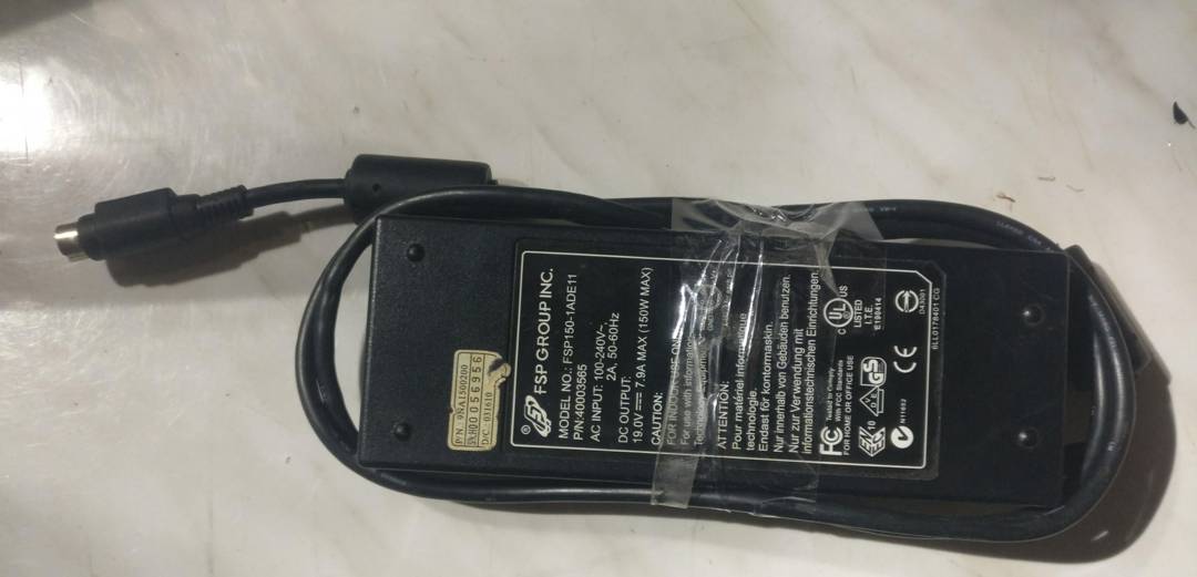 Зарядно за лаптоп FSP 19 V 7.9 A 150 W