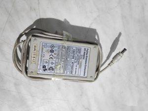 Netzteil Fujitsu Siemens 12 V 4 A — Beograd