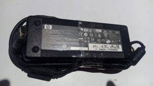 Punjač za laptop HP 19 V 7.1 A — Beograd