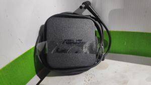 Punjač za laptop Asus 19 V 3.42 A — Beograd