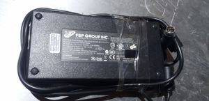 Strujni adapter FSP 19 V 9.74 A — Beograd