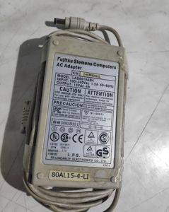 Strujni adapter Fujitsu Siemens 12 V 4 A — Beograd