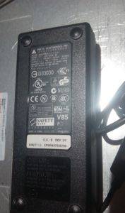 Punjač za laptop Delta Electronics 19 V 7.11 A — Beograd