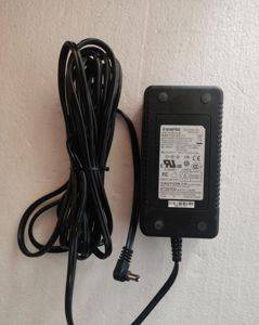 Netzteil Sinpro 12 V 5.25 A — Beograd