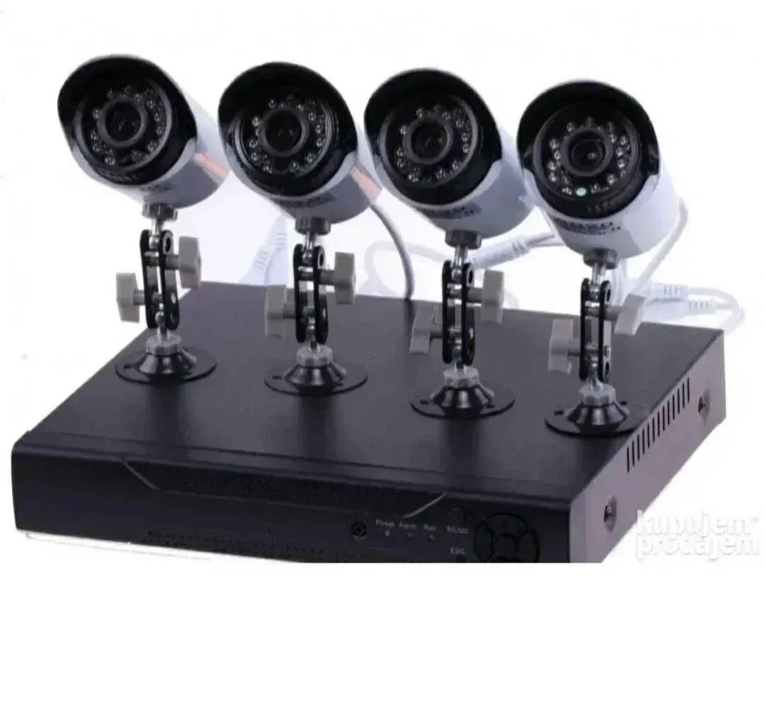 Full-HD-AHD-Set zur Videoüberwachung mit 4 Kameras und DVR