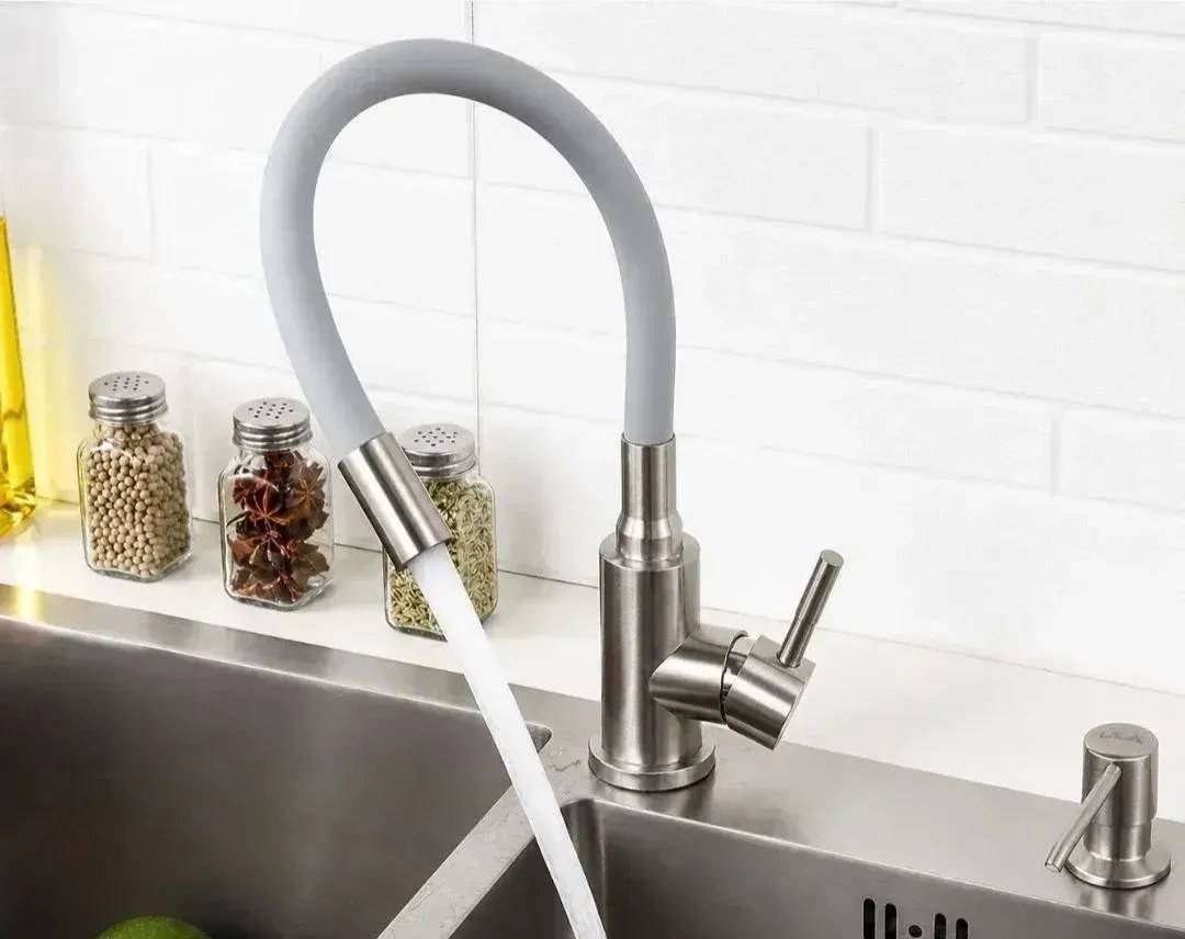 Konyhai csaptelep flexibilis J-kifolyóval, inox