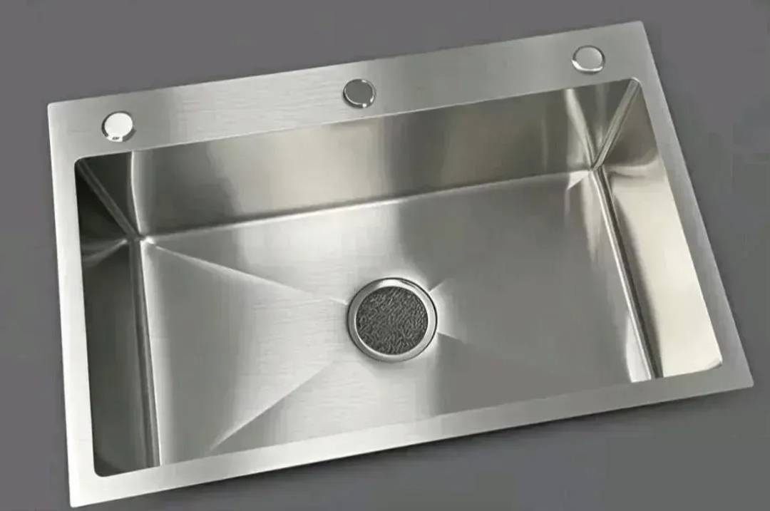 Built-in stainless steel sink, bowl depth 22 cm