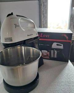 Handmixer mit Edelstahlschüssel Silver Love MM-133A, 300 W — Beograd