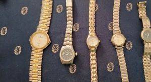 Лот із 5 жіночих наручних годинників: Claude Bernard, Orient, Omax, Robertino — Veliko Gradište