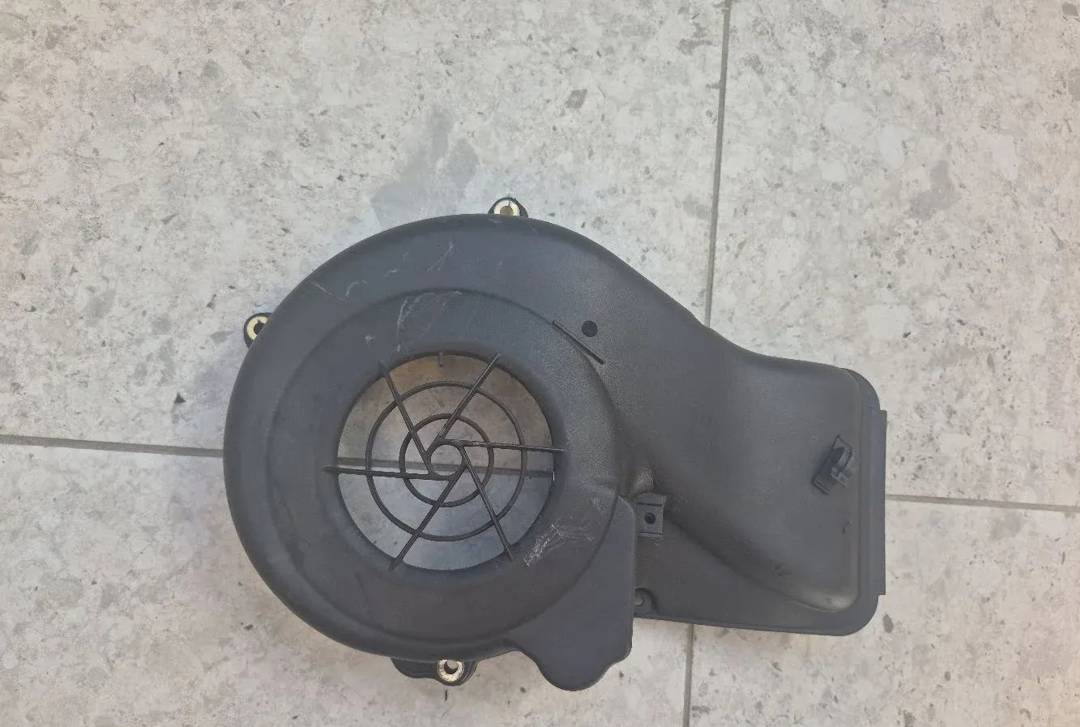 Kućište ventilatora motora za Piaggio Fly 125 4T 3V