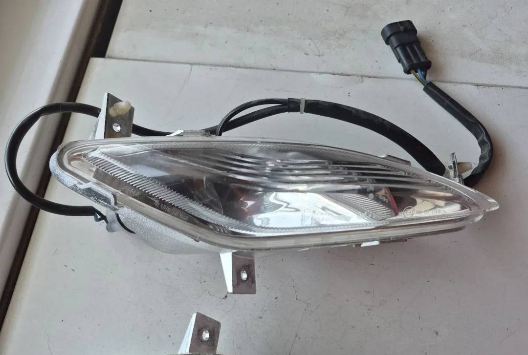 Prednji žmigavci za Piaggio Fly 125