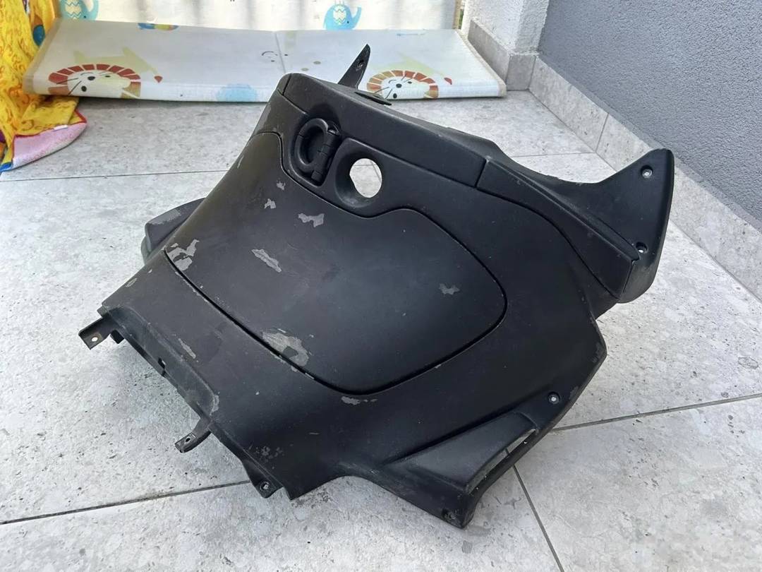 Knieverkleidung für Piaggio X9 — schwarz