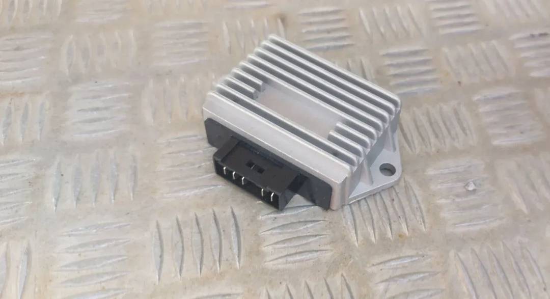 Regler (regulator napona) za Malaguti Madison 125/150