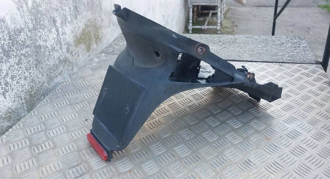 Kennzeichenhalter für Peugeot Speedfight 2 — schwarz