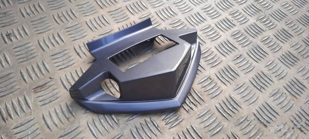 Plastika s pravokutnim otvorom za Kymco Dink 125/200i