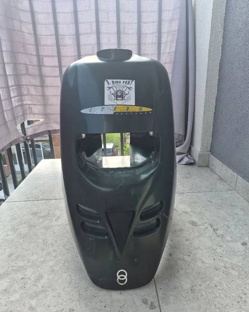 Голяма предна пластмаса за Piaggio Typhoon