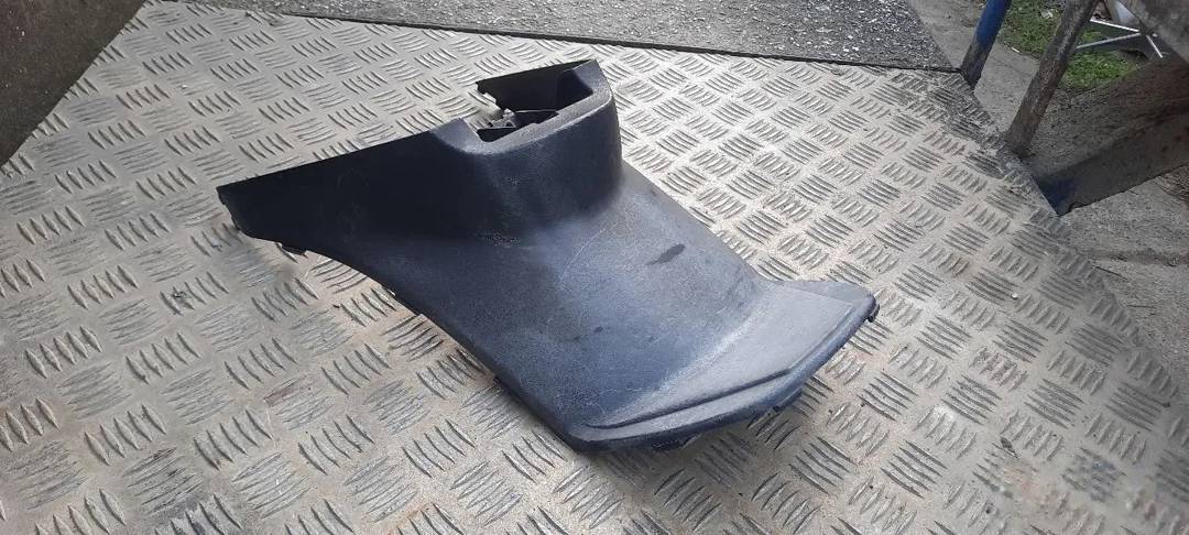 Plastika br. 18 za Kymco Dink 125 — crna