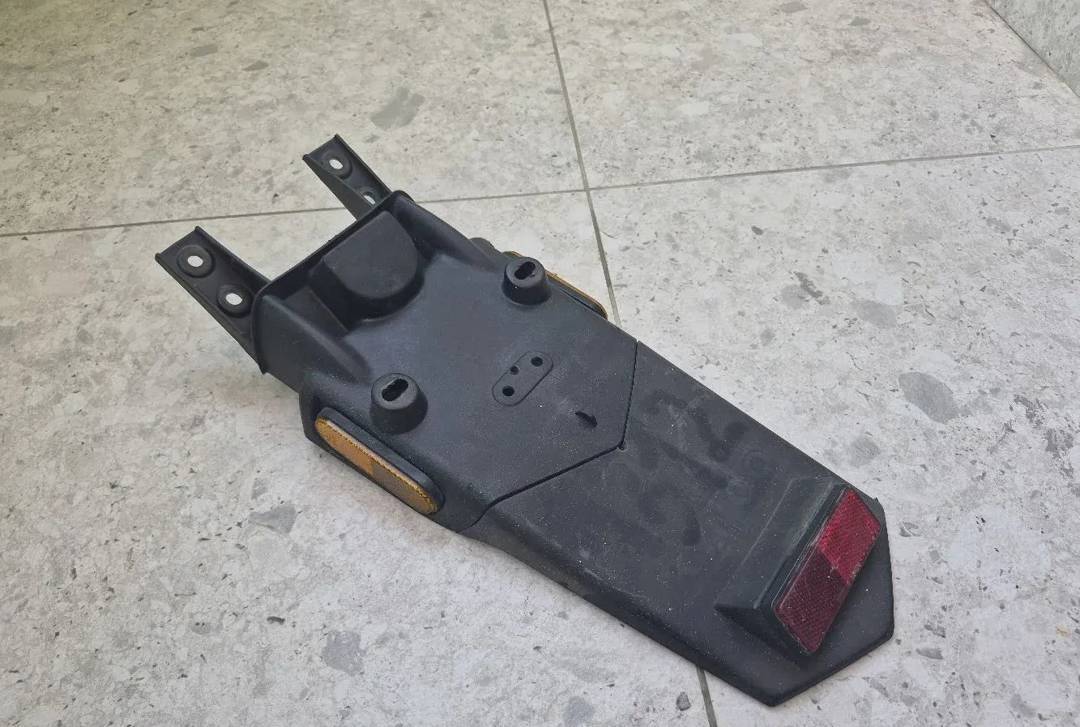 Nosač tablice za Kymco Super 9