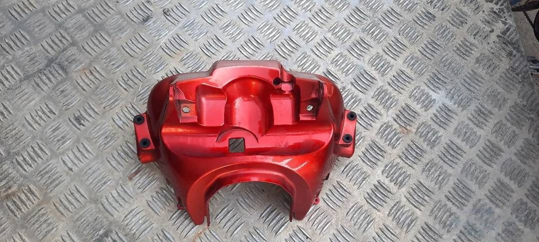 Plastika br. 5 za Aprilia Scarabeo 150 — crvena