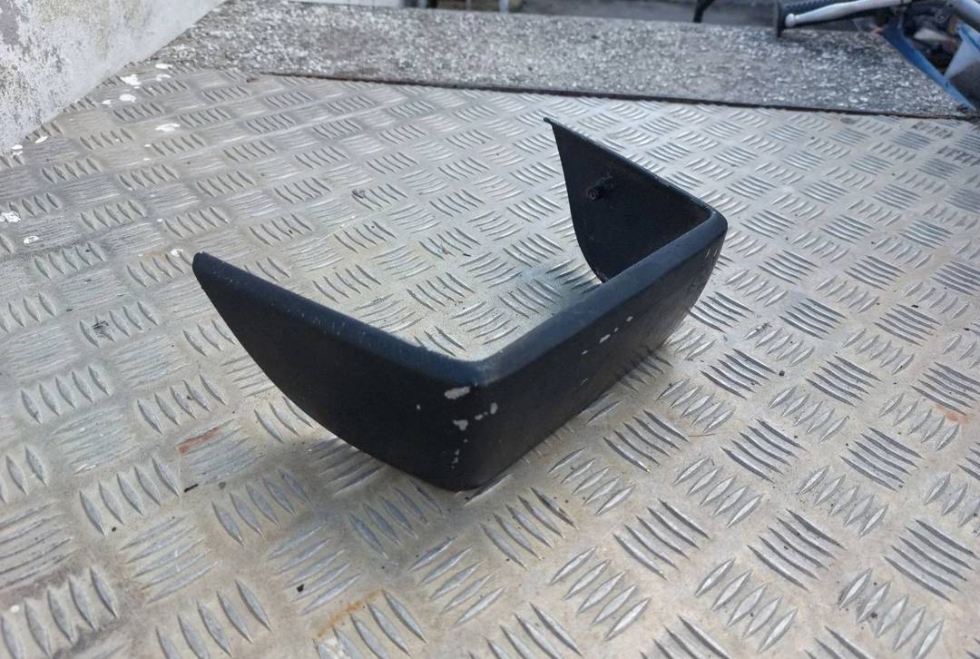 Plastika br. 25 za Aprilia Scarabeo 500 — crna