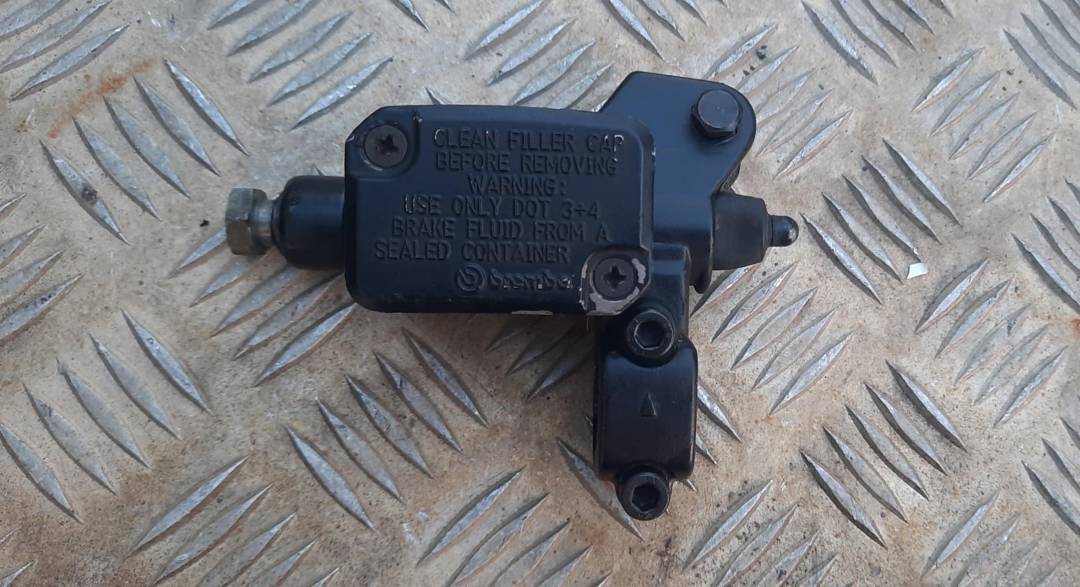 Desna zavorna črpalka za Piaggio X9