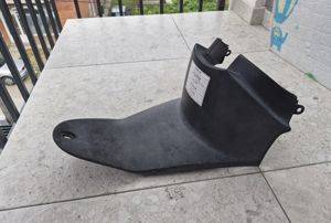 Plastika št. 15 za Yamaha Neos — črna — Novi Sad